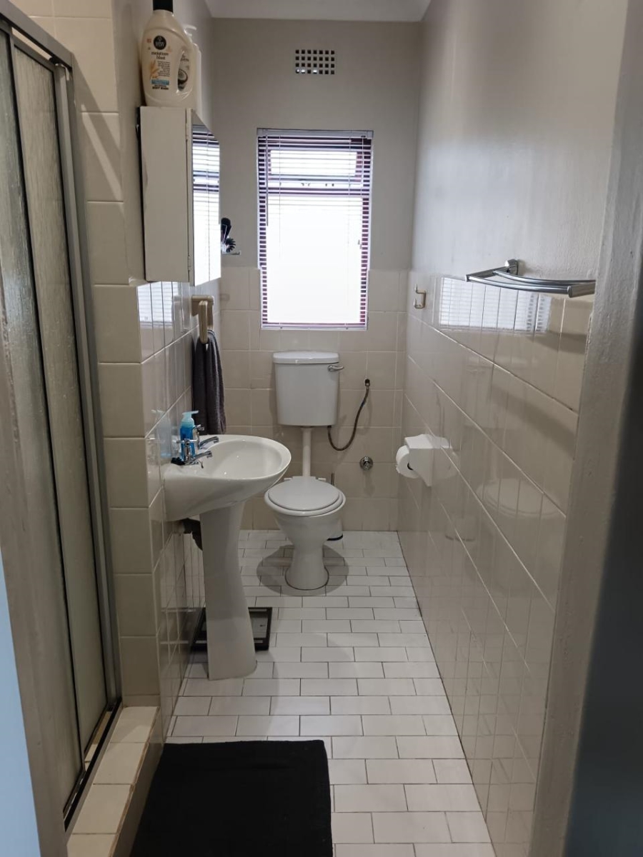 To Let 3 Bedroom Property for Rent in Bothasig Western Cape